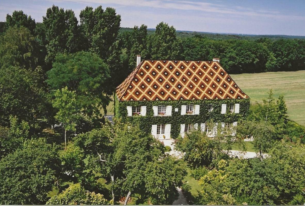 Le Petit Manoir Des Bruyeres Villefargeau Exterior foto